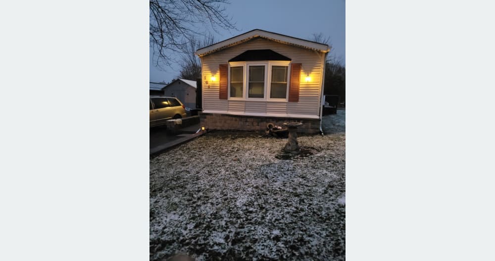 Cozy renovated trailer home in puslinch Gay to rent in