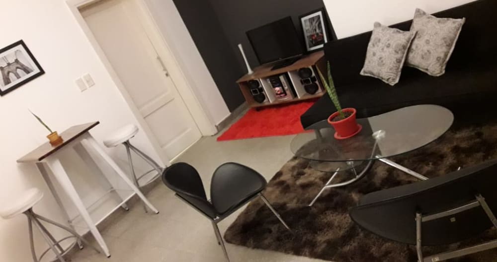 Apartamento espaçoso, confortável e acolhedor - Foto 1