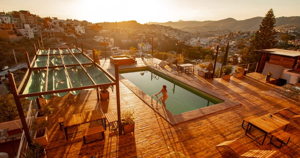 Piscine & Jacuzzi & La meilleure vue de la ville - Photo 1