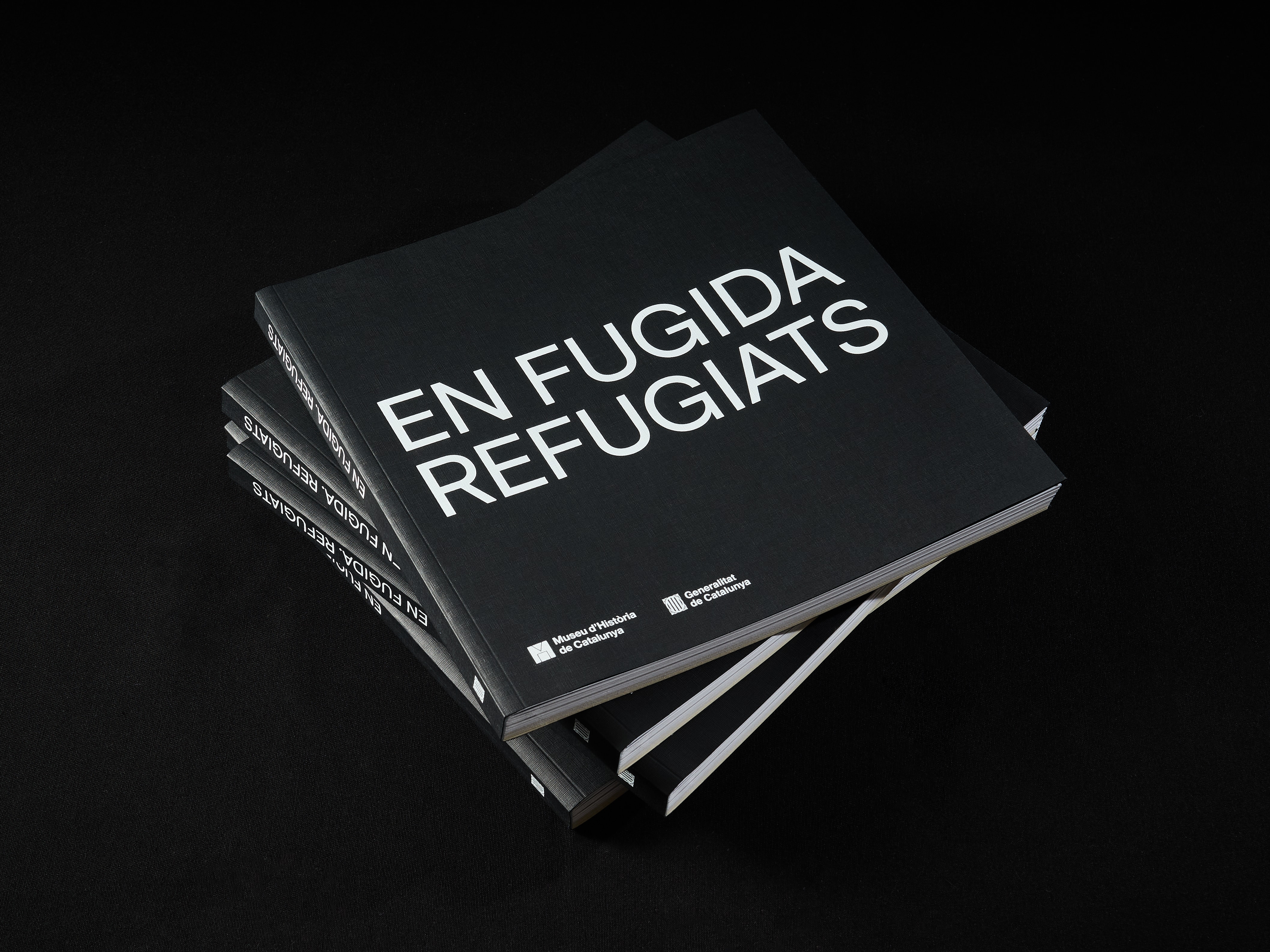 project “On the Run. Refugees.” Catalogue