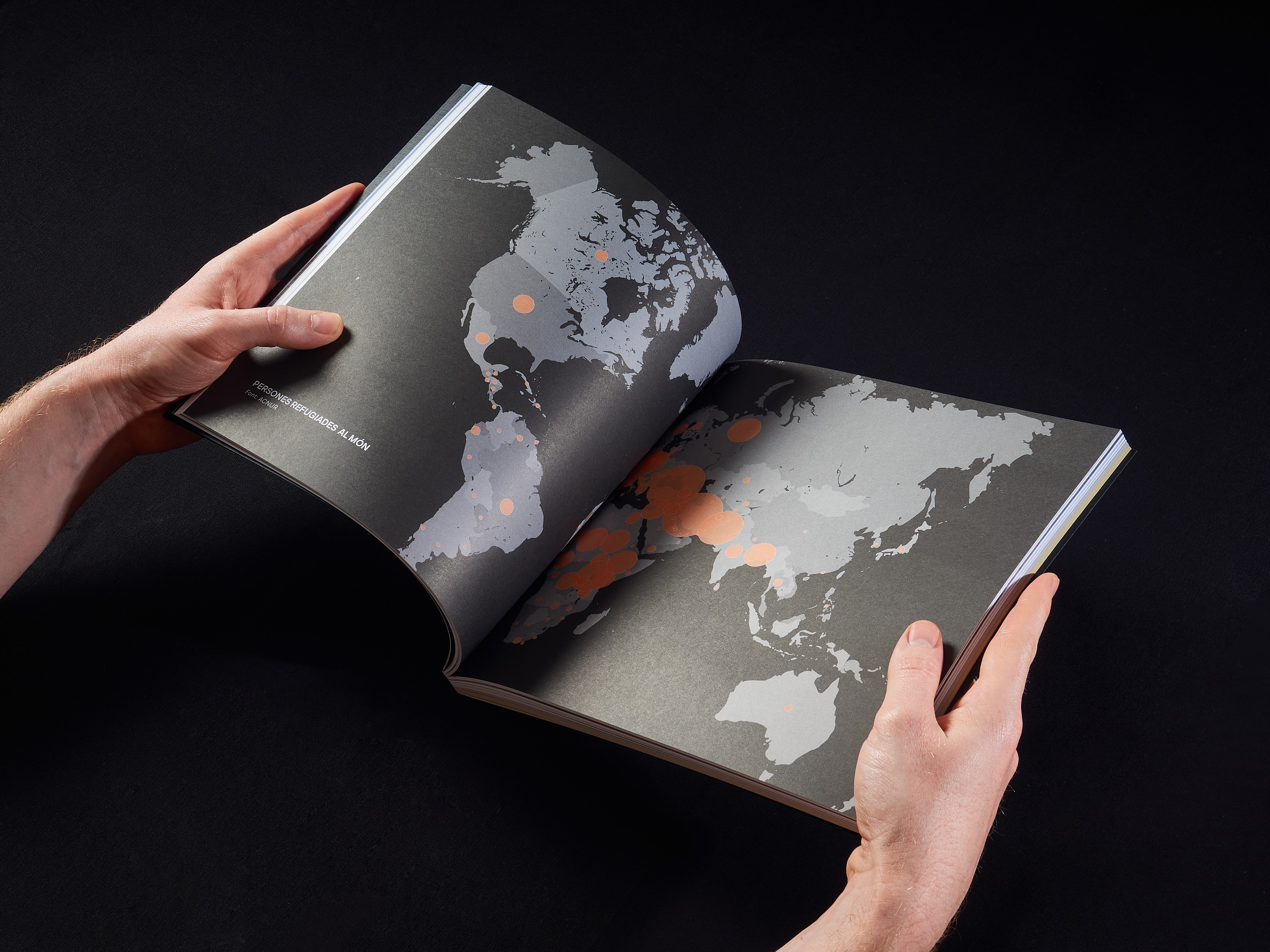 “On the Run. Refugees.” Catalogue