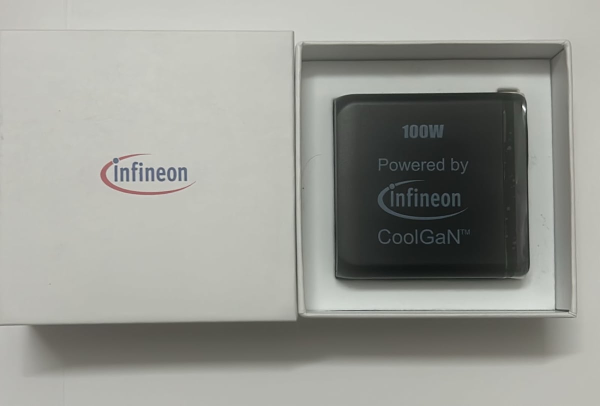 100W USB C GaN Charger — photo 1