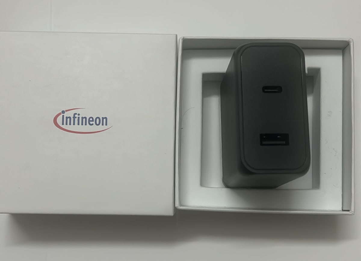 100W USB C GaN Charger — photo 2
