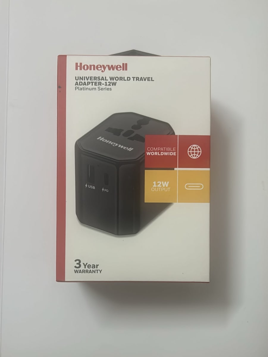 Honeywell Universal World Travel Adapter — photo 1