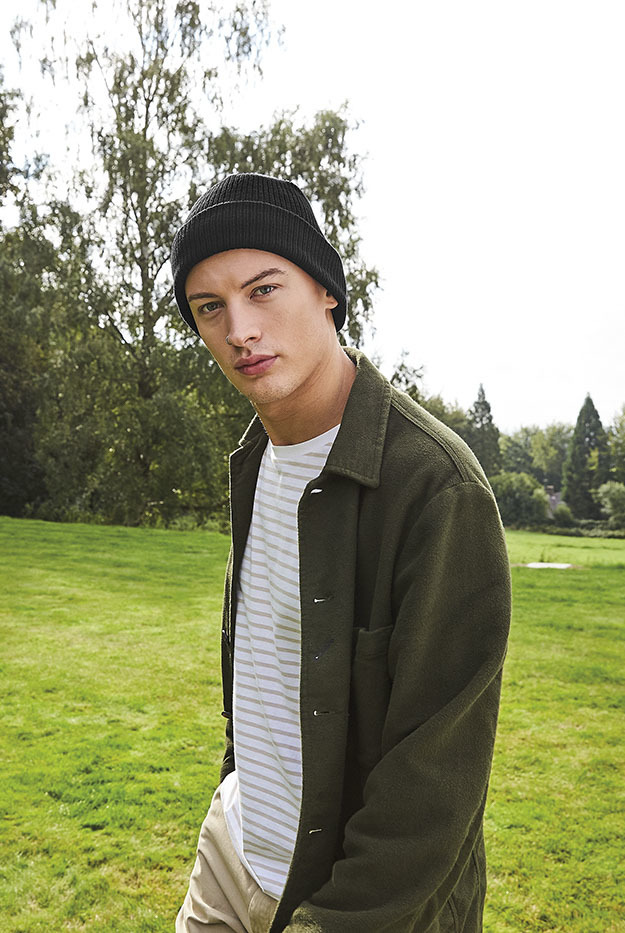 Beechfield_Organic-Cotton-Beanie_model.jpg