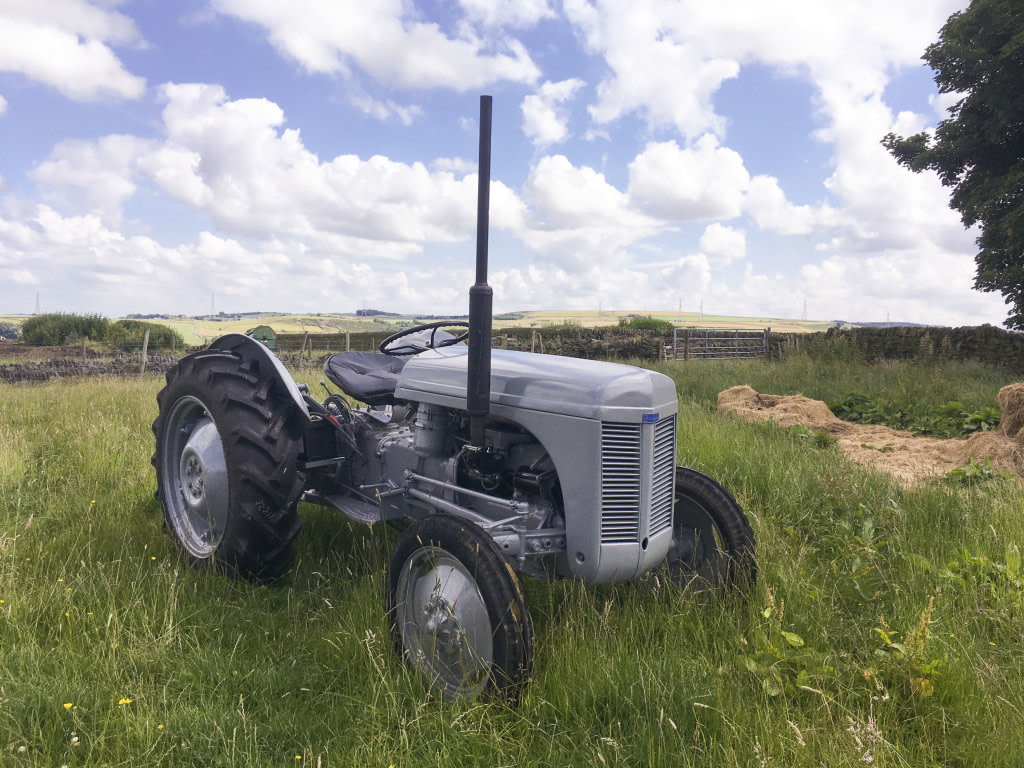 tractor_11.jpg tractor_11.jpg