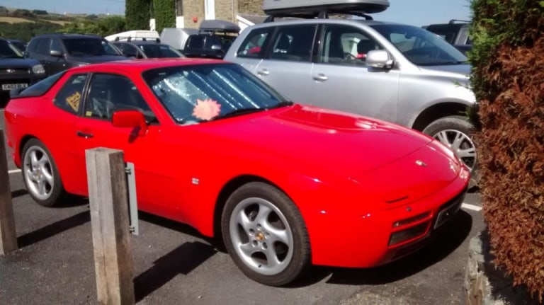porsche.jpg porsche.jpg