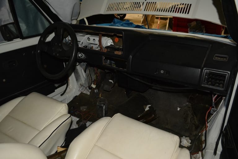 White golf 3.jpg White golf 3.jpg