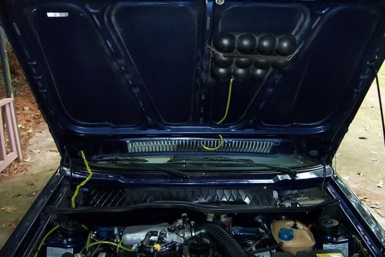 underhood1.JPG underhood1.JPG