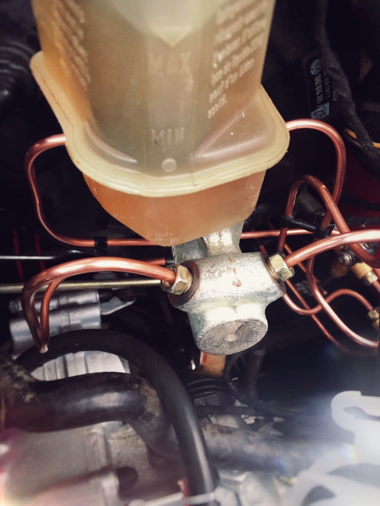 master cylinder.jpg