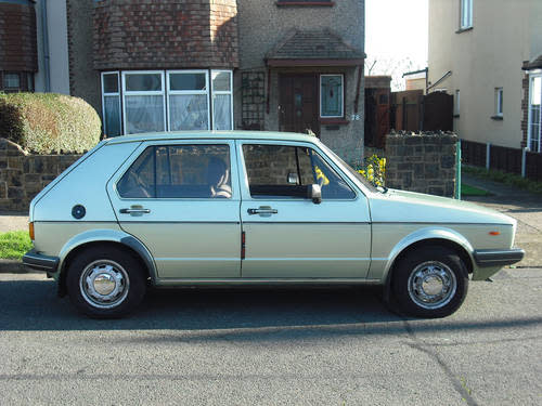 3371279.jpg 3371279.jpg