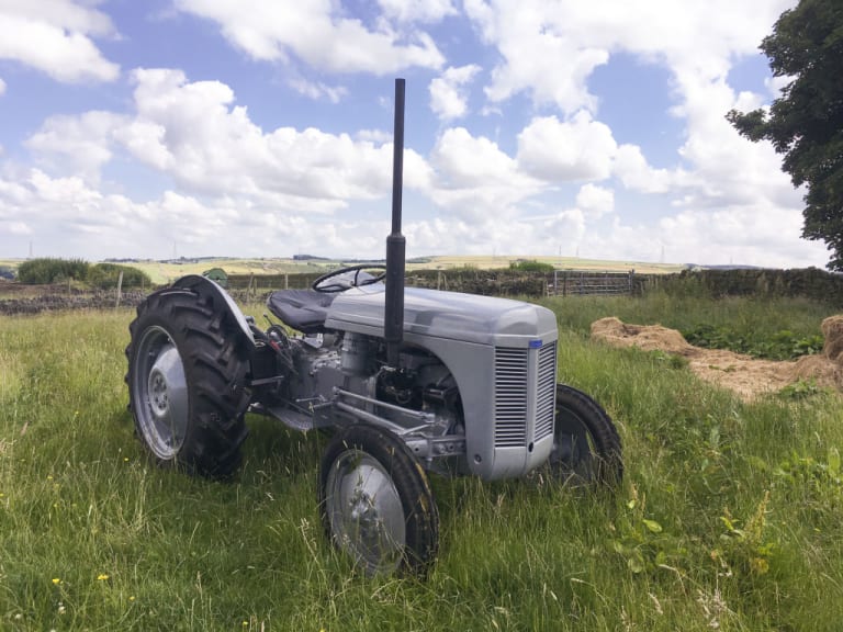 tractor_11.jpg tractor_11.jpg