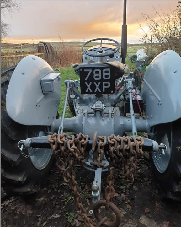tractreg3.jpg tractreg3.jpg