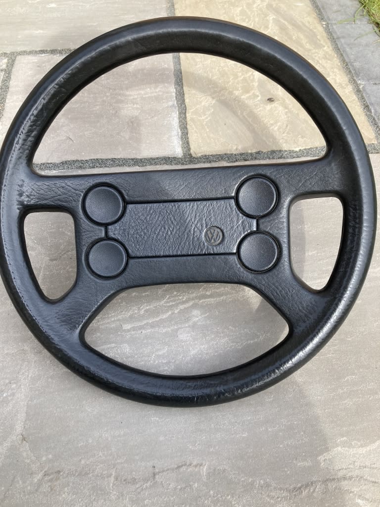 steering wheel.jpg