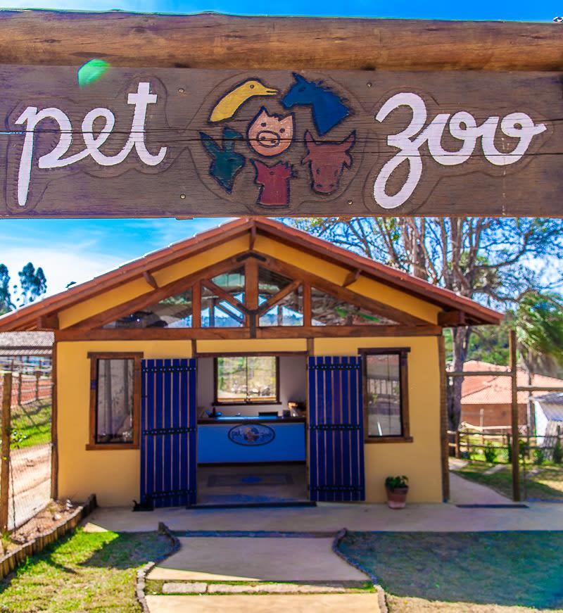 Pet Zoo