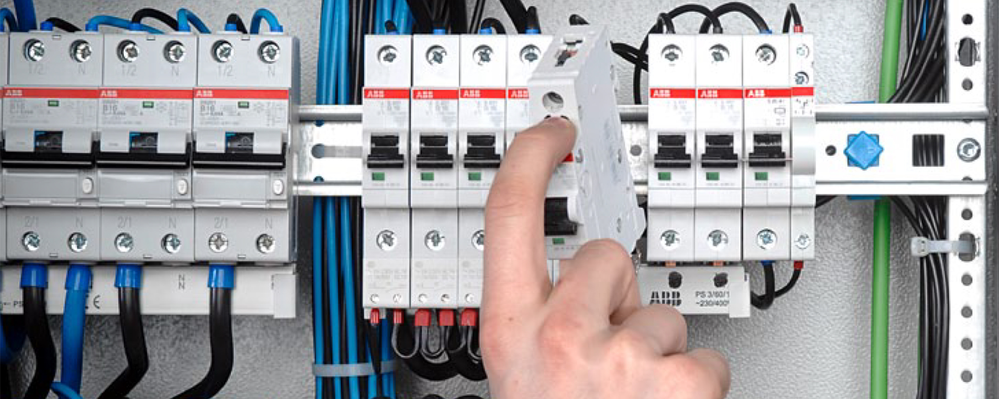 <strong>An Introduction to UL 489 Current-Limiting Miniature Circuit Breakers and Their Trip Curves</strong>