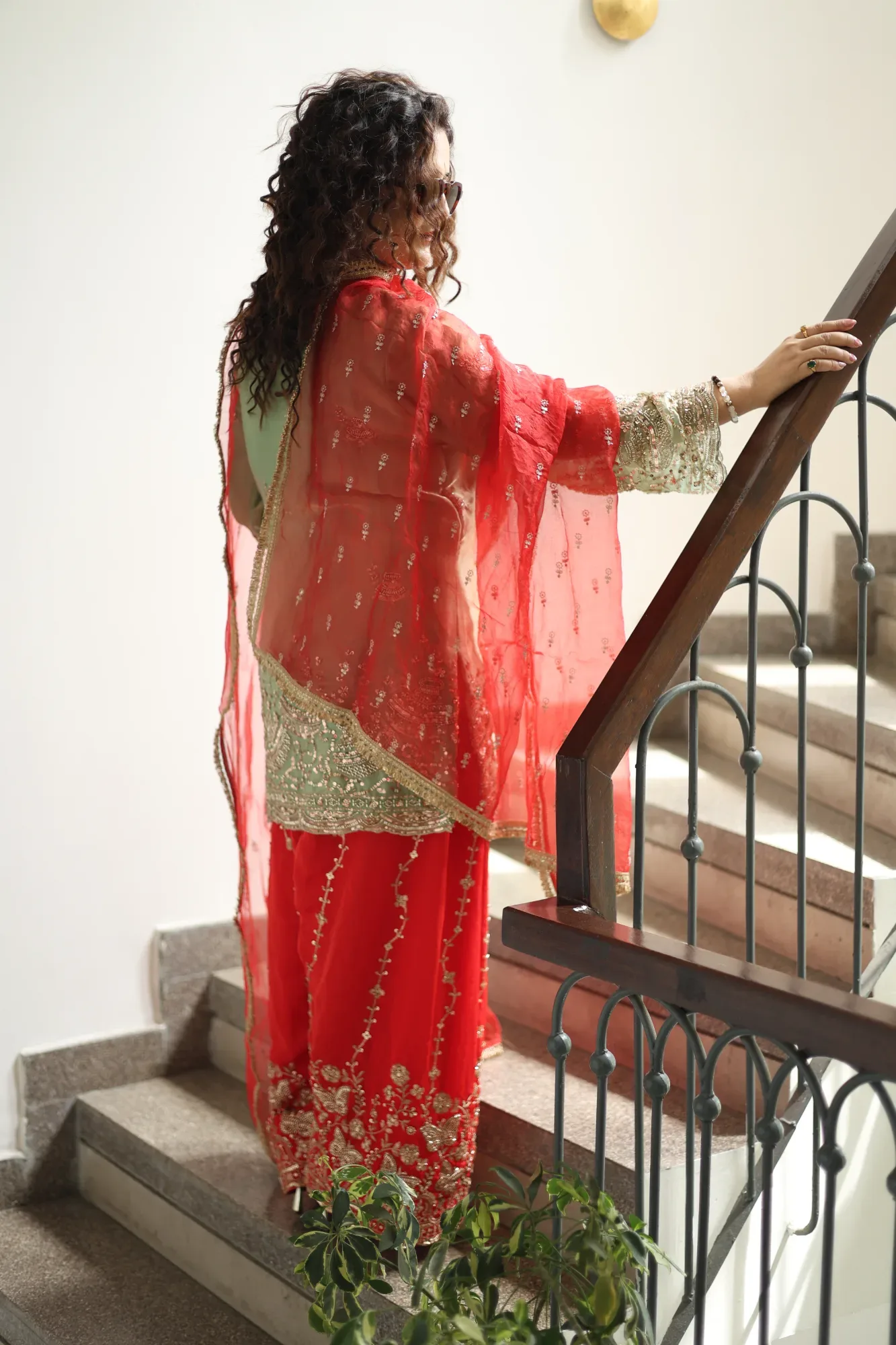 Laal Noor Farshi Salwar Suit — view 2