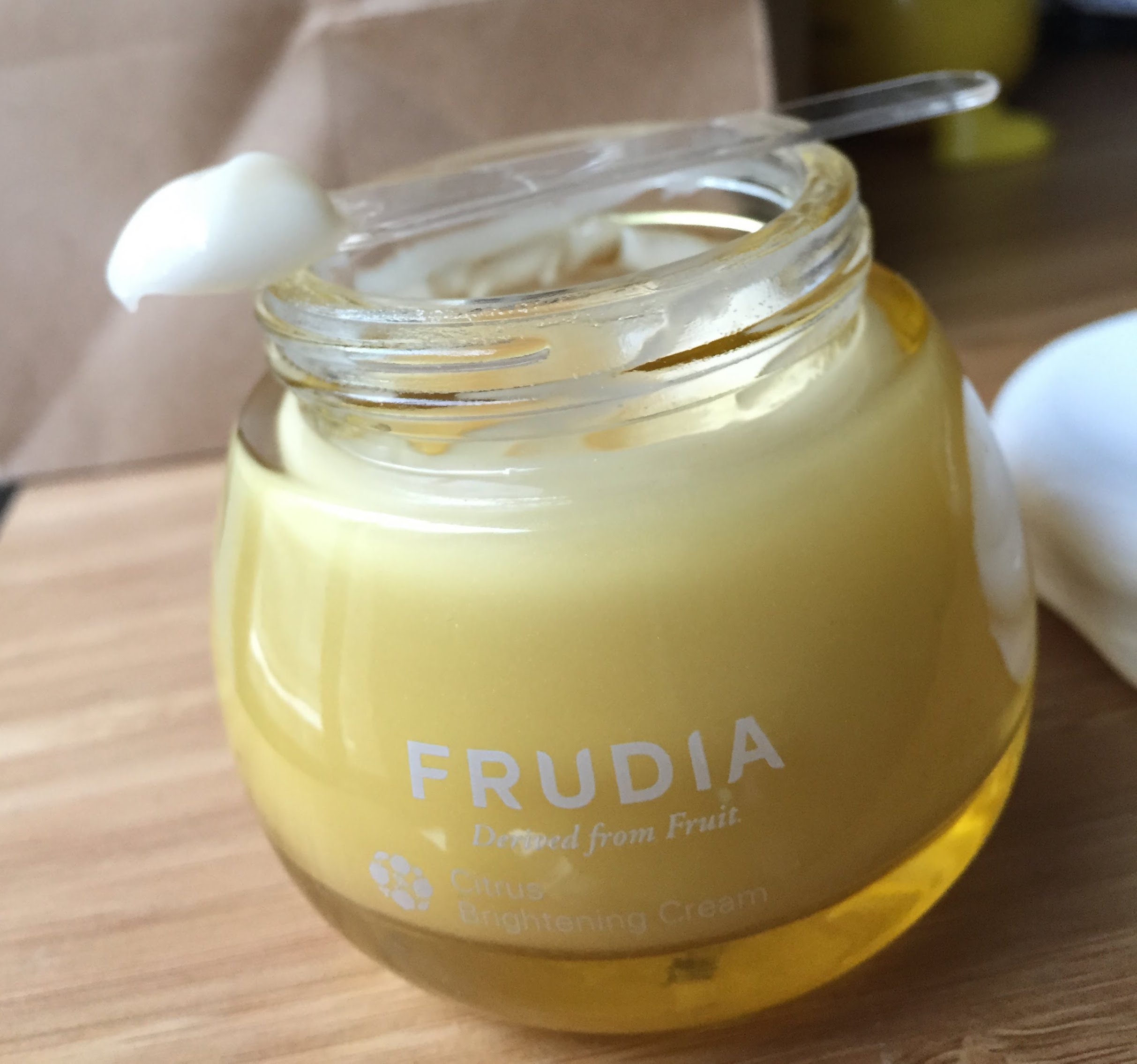 frudia citrus brightening cream review with spoon