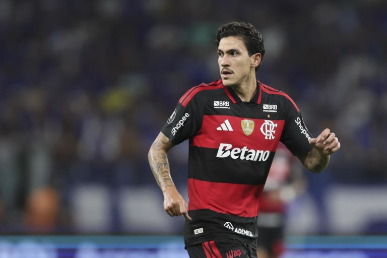 Pedro retorna ao Flamengo com clima pesado após reclamação e insatisfação interna