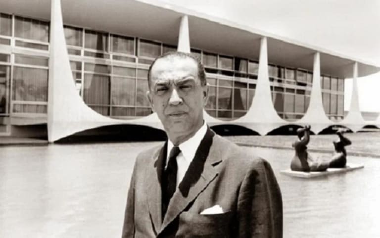 Exposição em Brasília reúne raridades para marcar meio século da morte de Juscelino Kubitschek
