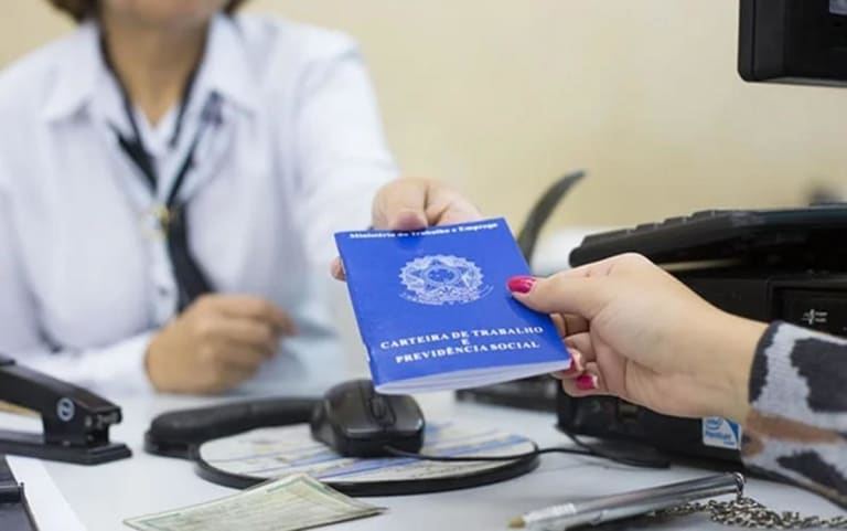 Queda no desemprego atinge 5,2 porcento no terceiro trimestre