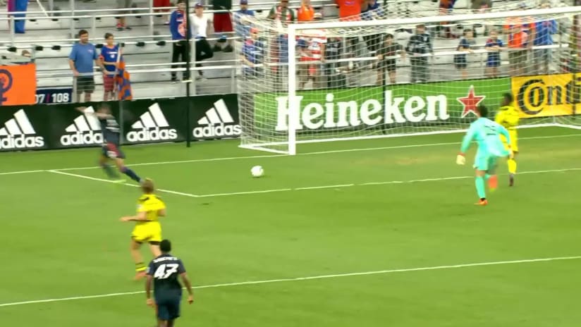 GOAL: Calvin Harris, FC Cincinnati 2 - 66th minute