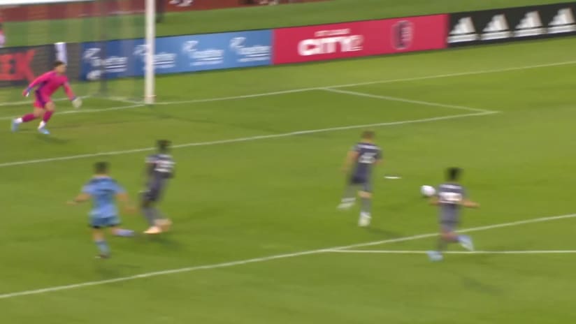 GOAL: Thomas Williamson, MNUFC2 - 46th minute