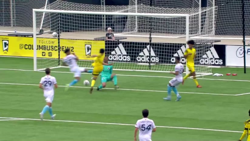 GOAL: Michael Vang, Columbus Crew 2 - 30th minute