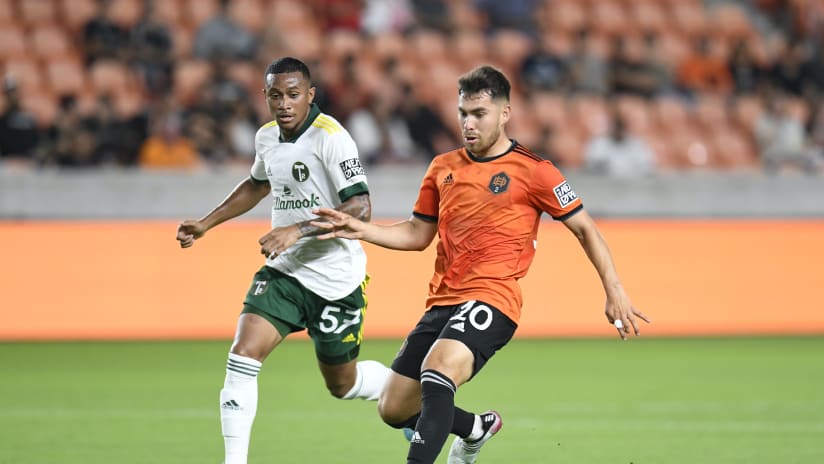 Dynamo Dos cruise to fourth straight win, 4-1 over Timbers2