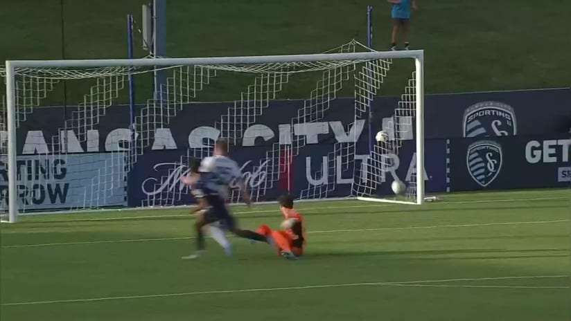 GOAL: Julian Vazquez, Sporting KC II - 14th minute