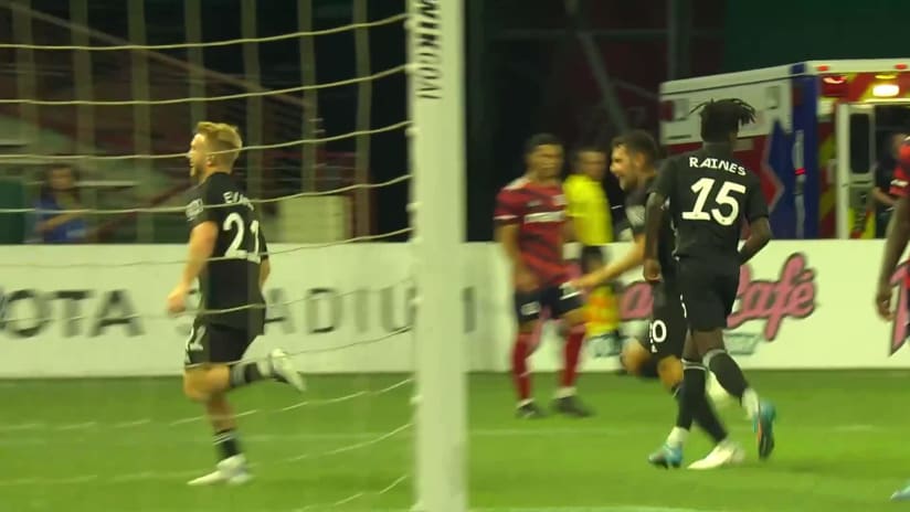 GOAL: Isaiah LeFlore, Houston Dynamo 2 - 47th minute