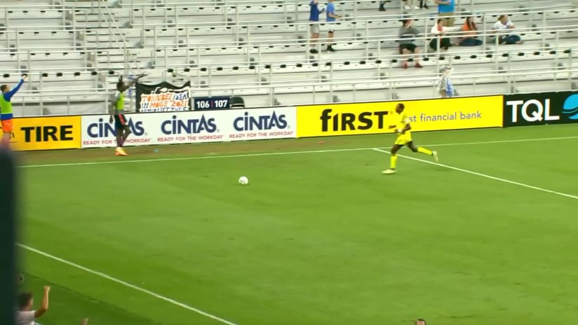 GOAL: Arquimides Ordóñez, FC Cincinnati 2 - 74th minute