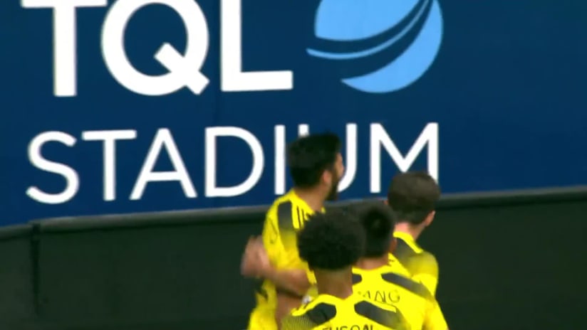 GOAL: Marco Micaletto, Columbus Crew 2 - 16th minute