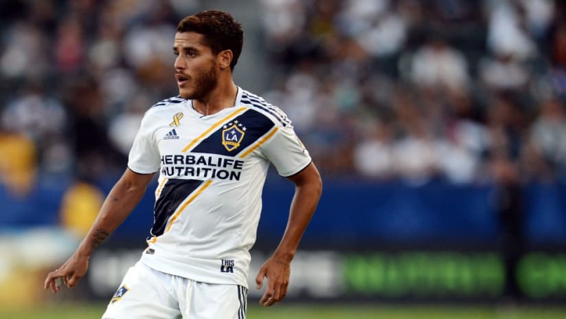 Jonathan dos Santos - LA Galaxy - solo shot