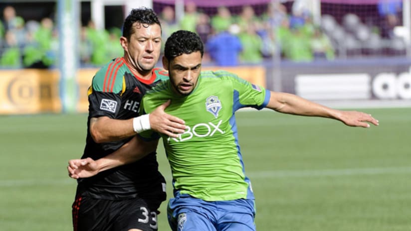 Dan Gargan and Lamar Neagle battle at CenturyLink Field