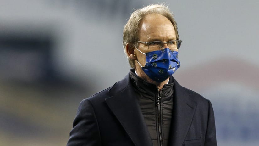 Brian Schmetzer – Seattle Sounders – tight shot, mask