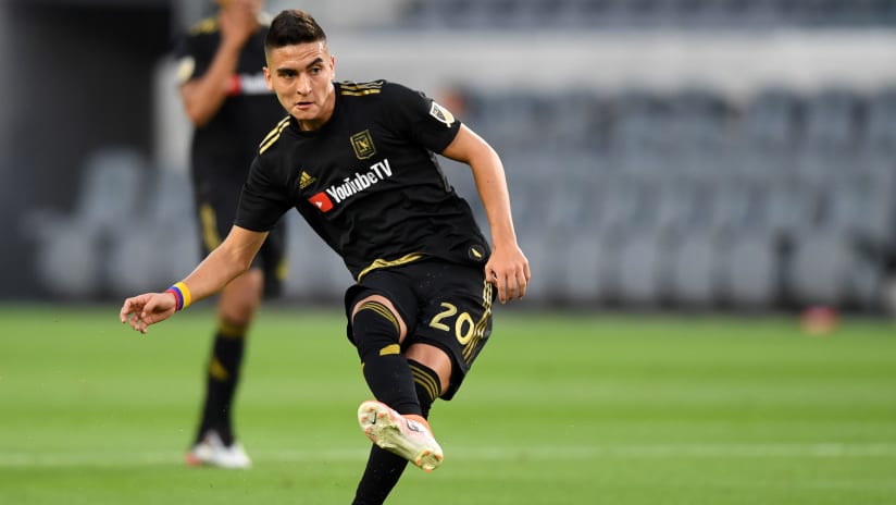 Eduard Atuesta - LAFC - action