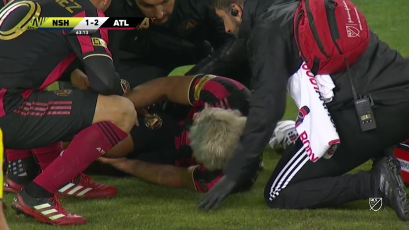 INJURY: Josef Martinez suffers injury and needs to be stretchered off