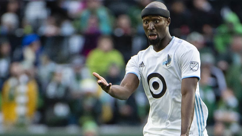 Ike Opara - Minnesota United - driving upfield
