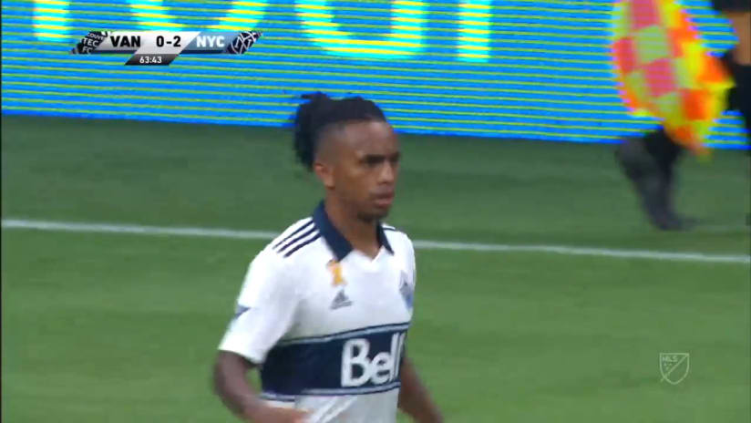 GOLAZO: Yordy Reyna smashes home half volley