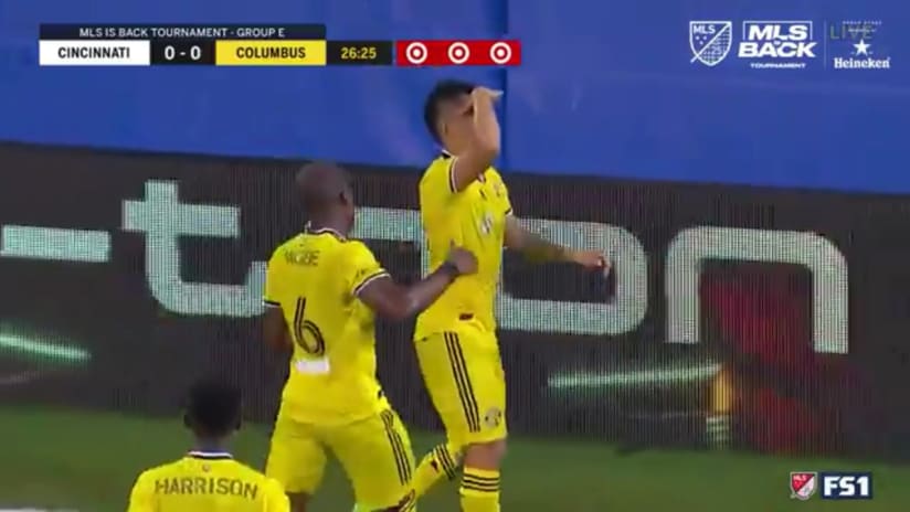 GOAL: Lucas Zelarayán, Columbus Crew SC - 27th minute