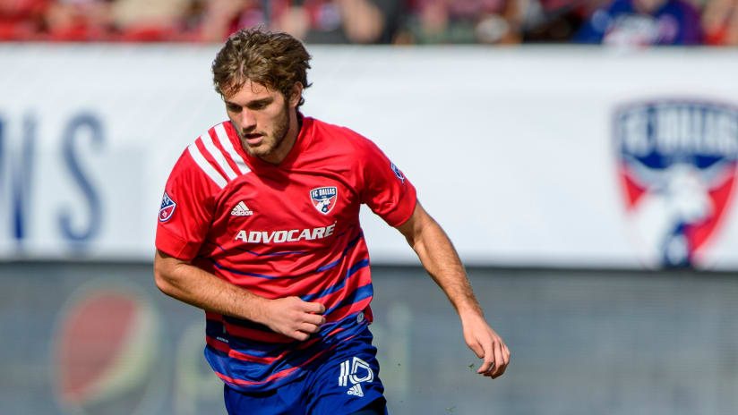 Tanner Tessmann dribbles - FC Dallas