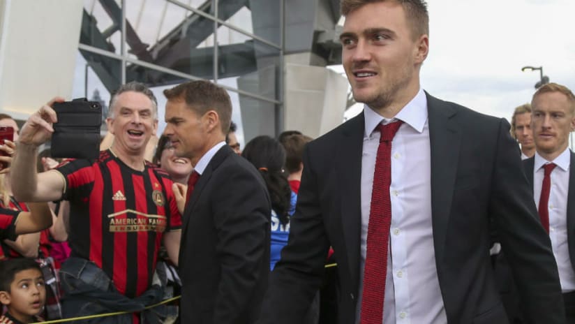 Julian Gressel - arrives - Mercedes-Benz Stadium