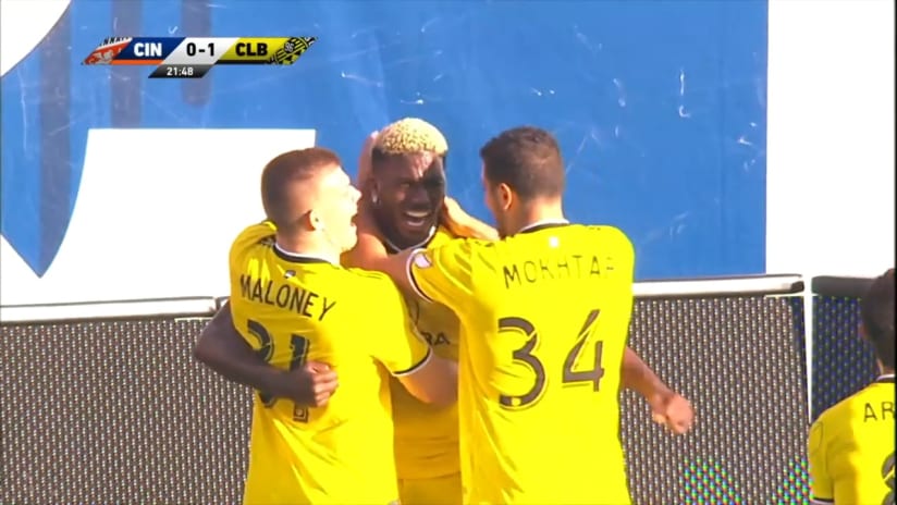 GOAL: Gyasi Zardes slots in a perfect ball from Luis Diaz