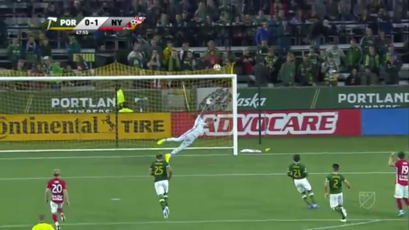 SHOT: Alex Muyl strikes one just high