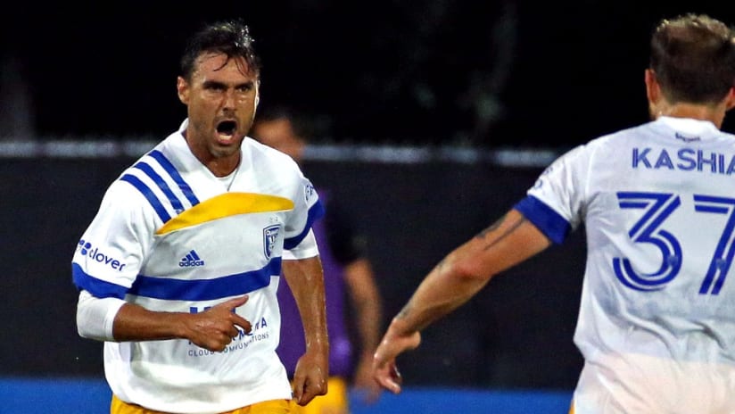 Chris Wondolowski - Guram Kashia - celebration