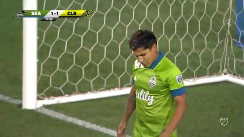 PK GOAL: Raul Ruidiaz levels the score from the penalty spot