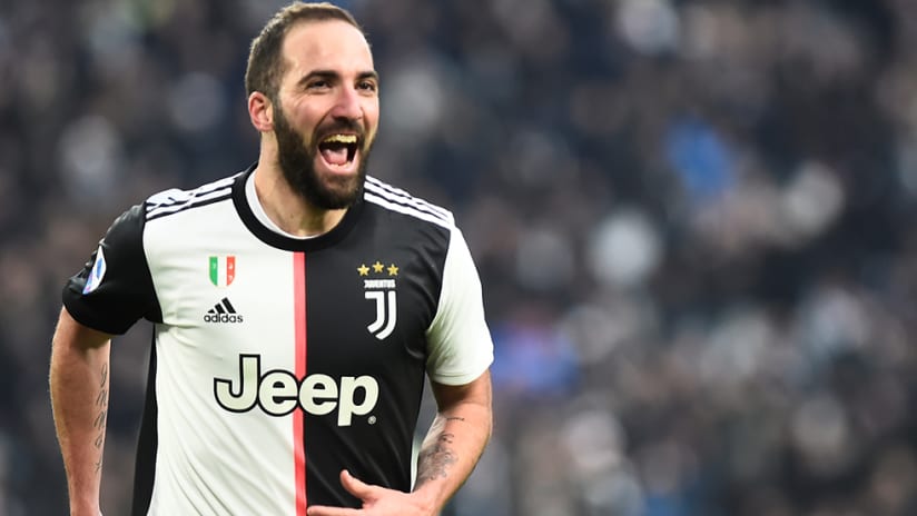 Gonzalo Higuain - Juventus - celebration shot