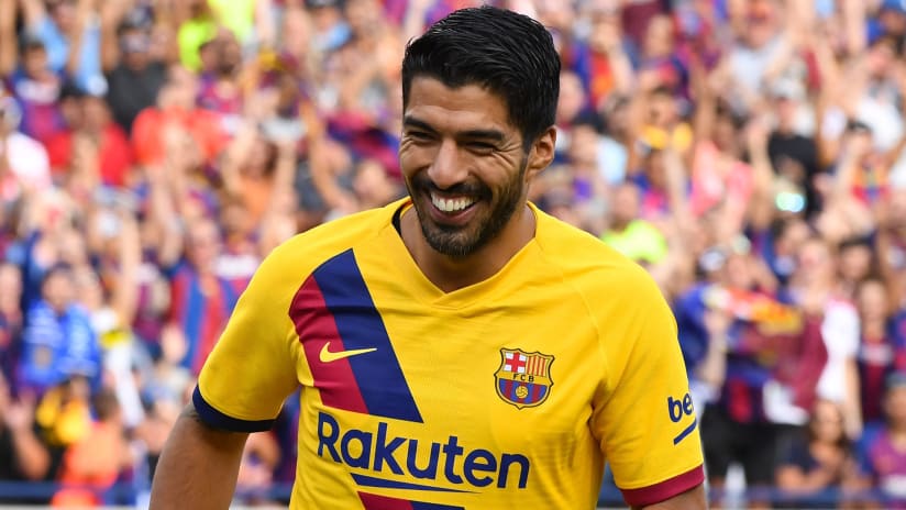 Luis Suarez - Barcelona - smiling - close-up - during 2019 preseason