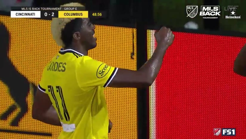 GOAL: Gyasi Zardes, Columbus Crew SC - 49th minute